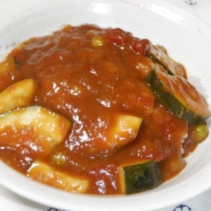 ズッキーニとプチトマトのカレー